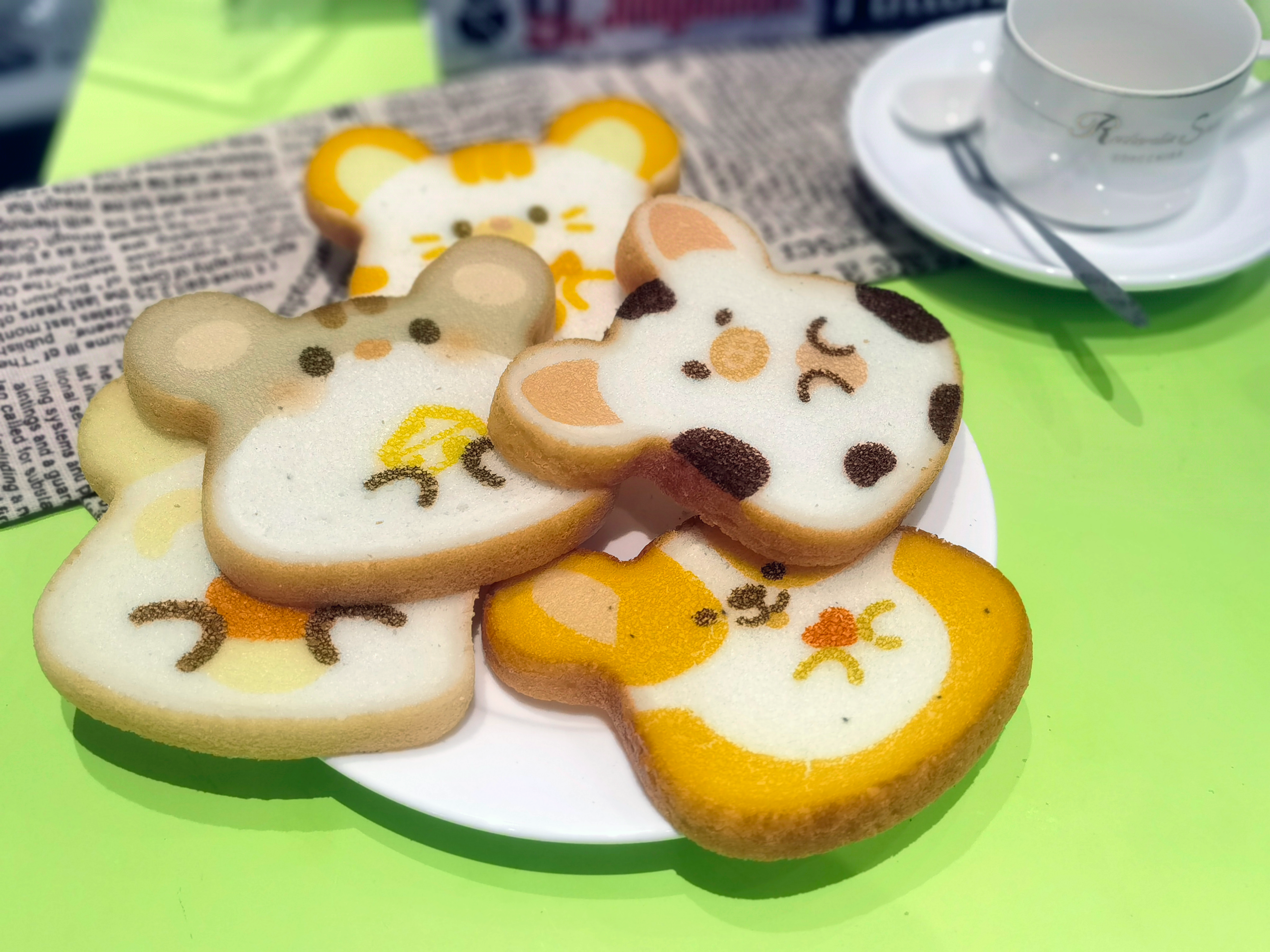 Printing cute pet toast, you can locate and proofing with one click, and this kind of toast is super attractive!