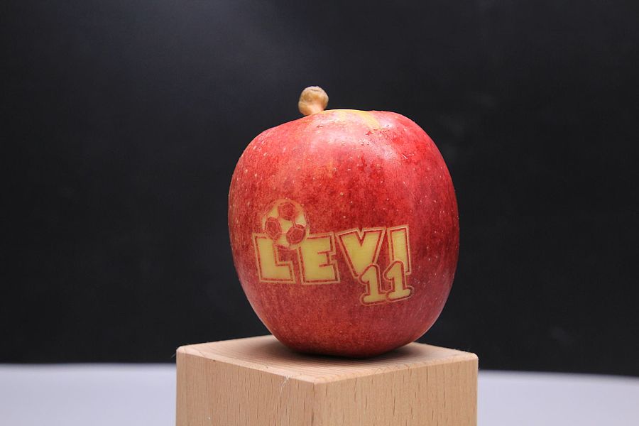 laser-engraving-apple-368